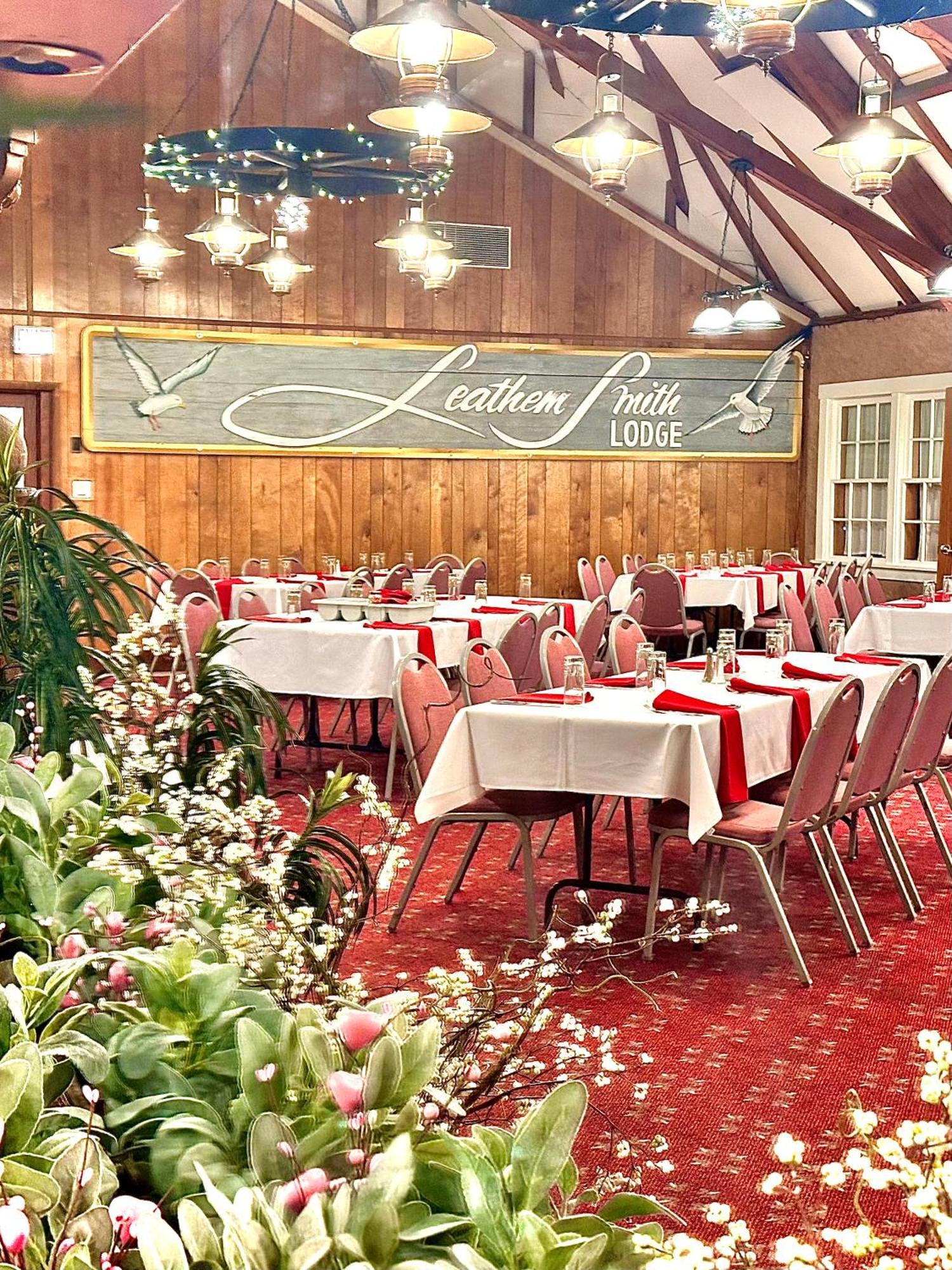 The Lodge At Leathem Smith Sturgeon Bay Exteriör bild